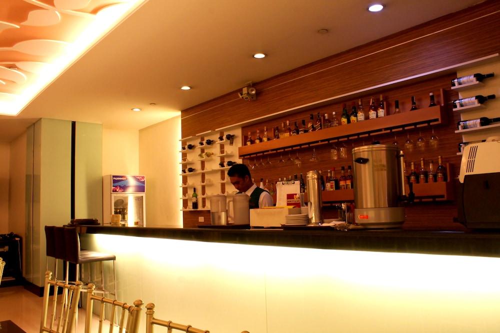 Vista Hotel Cubao Кесон-Сіті Екстер'єр фото