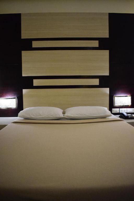 Vista Hotel Cubao Кесон-Сіті Екстер'єр фото