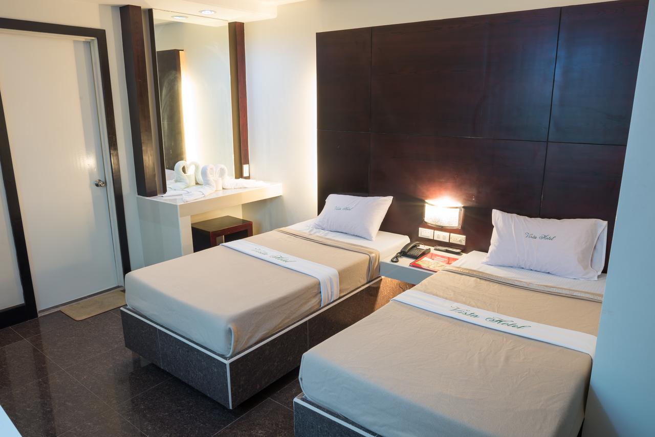 Vista Hotel Cubao Кесон-Сіті Екстер'єр фото